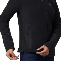 Columbia Women's Fast Trek™ II Fleece Jacket Black -Sportswear Shop 1465351 010 a2 presethigh res jpeg 300 dpi