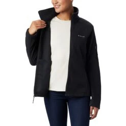 Columbia Women's Fast Trek™ II Fleece Jacket Black -Sportswear Shop 1465351 010 a3 presethigh res jpeg 300 dpi