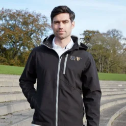 Guinness Men's Notre Dame Softshell Jacket Black -Sportswear Shop gnd5005 model 2 web