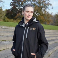 Guinness Men's Notre Dame Softshell Jacket Black -Sportswear Shop gnd5005 model web